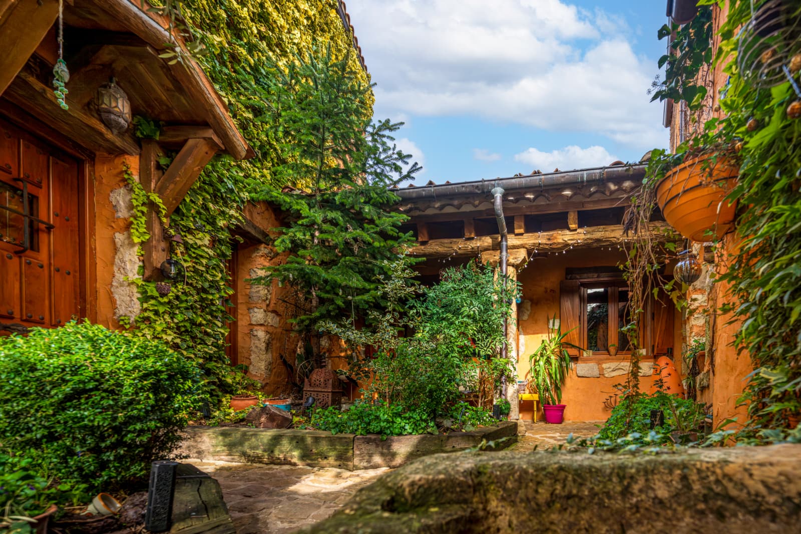 Un lugar único para desconectar, celebrar momentos especiales y disfrutar de una estancia diferente Un lugar único para desconectar, celebrar momentos especiales y disfrutar de una estancia diferente